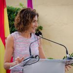 La presidenta del Colegio, Leonor Muñoz, dirigió un emotivo discursos a los homenajeados